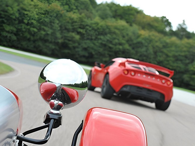 Pilotage Lotus sur le circuit E.I.A