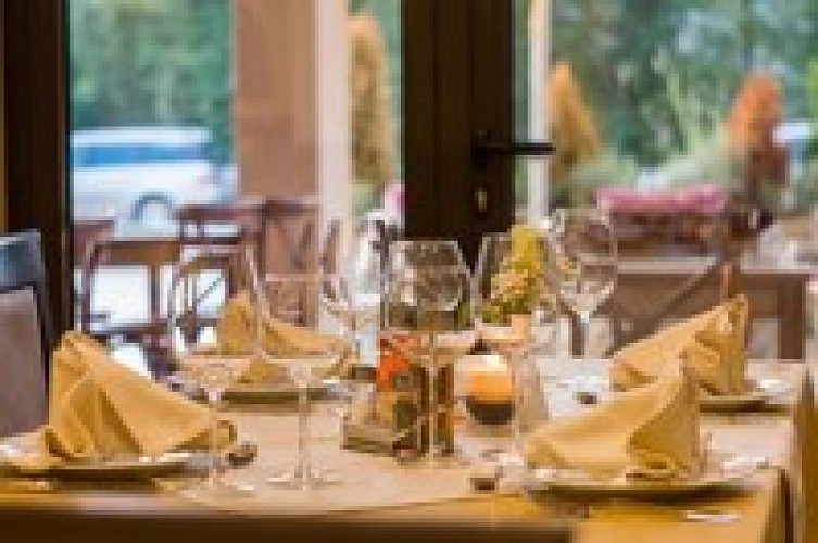 Le Clos des Pommiers / Brasserie le Melrose - Restaurants d'application