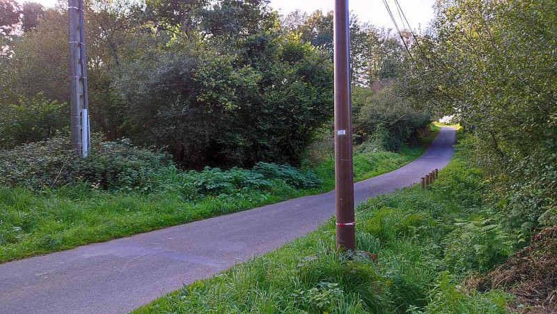 Suivre la route à droite