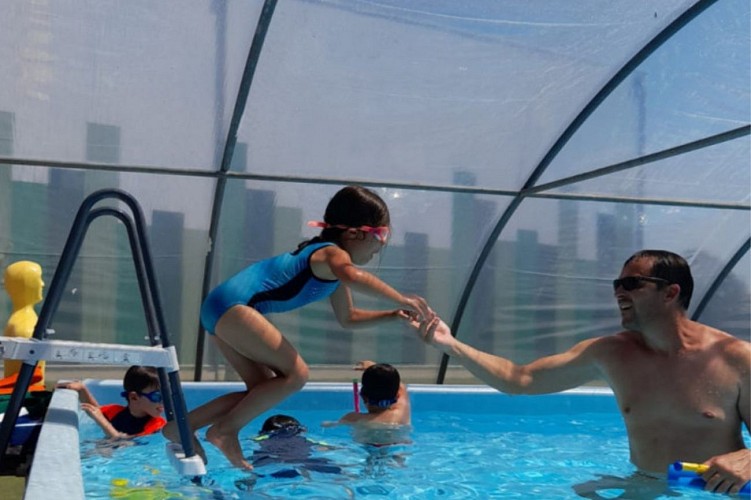 Cours de natation avec l'école de natation L'Etrille