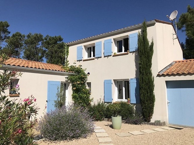 Meublé Jolie villa de bord de mer