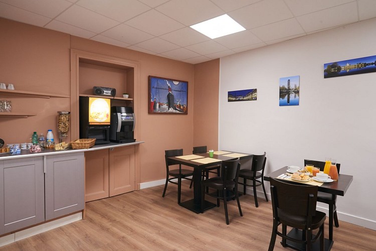 HÔTEL LE PETIT DUQUESNE