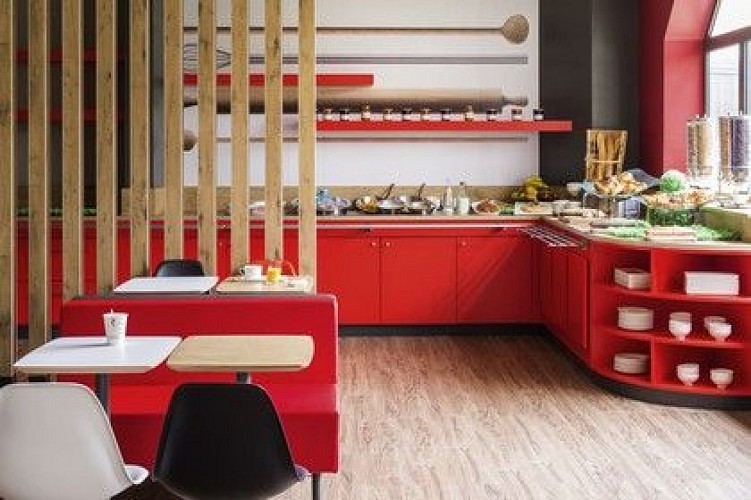 HÔTEL IBIS NANTES CENTRE TOUR BRETAGNE