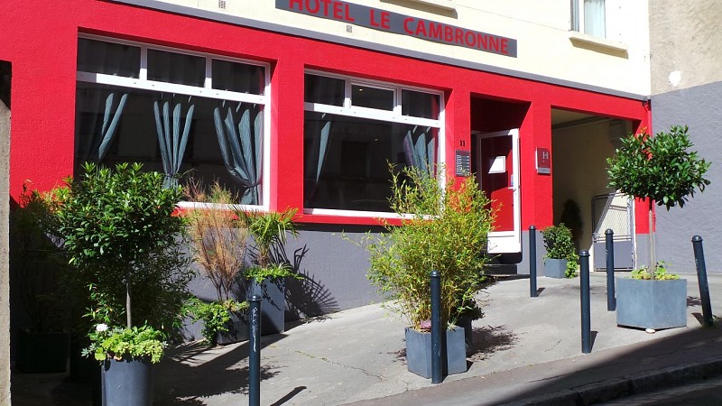 HÔTEL LE CAMBRONNE