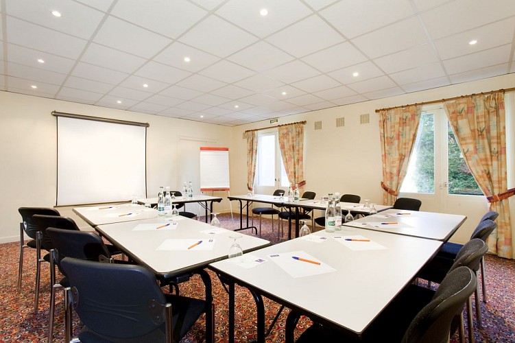 HÔTEL INN DESIGN CARQUEFOU