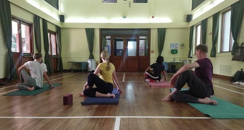 LOI_neville_yoga©jeanne-pinson-2023 (1)