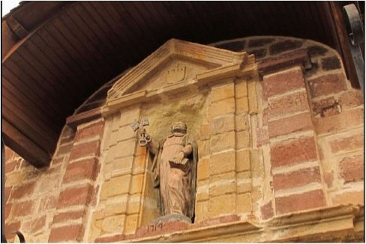 Détail du portail de l'église