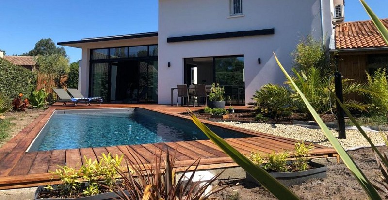 100-lavilladugolf-gujanmestras-homepage-size2048