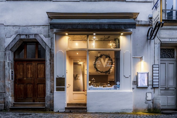 Restaurant Le V Four