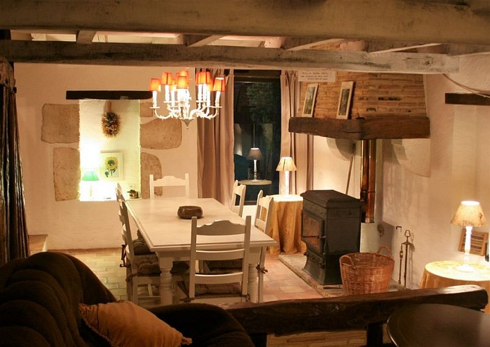 CoeurdeBastides_Lougratte_Lootens_MaisonAmis_salon et salle à manger (800x600)