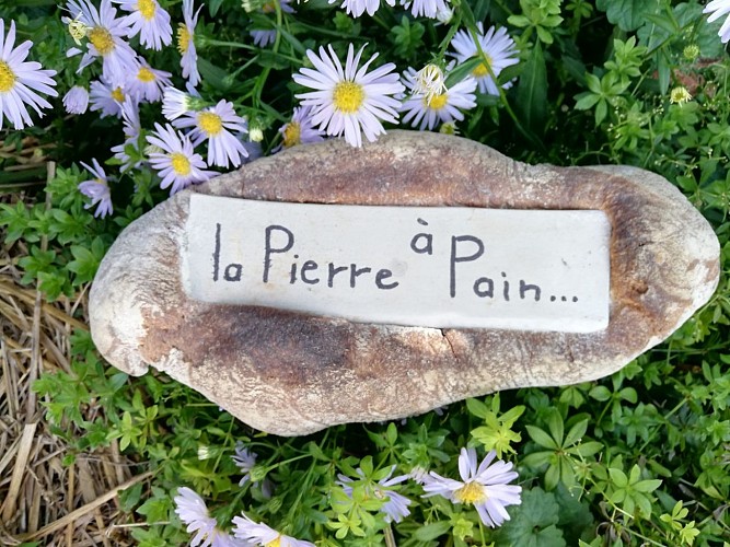 La Pierre à pain de l'île de Vassivière_3