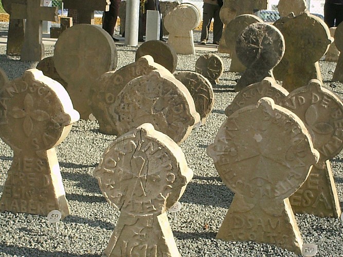 Centre Evocation stèles discoïdales 64120 Larceveau (6)