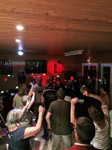 Chalets, tipis et roulottes de Seilhac_9