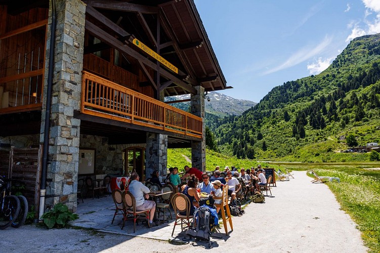 Restaurant Lake Tueda