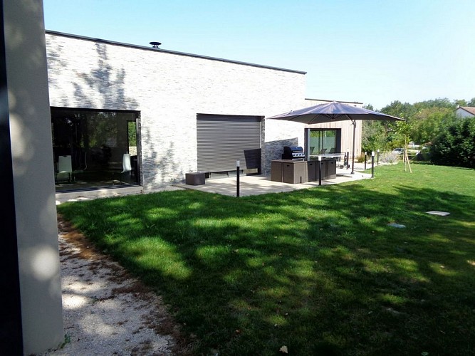 VillaLaBertineHaute-Saillac_terrasse_2