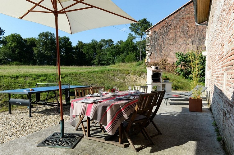 Gîte-Lacombe-Eygurande-terrasse