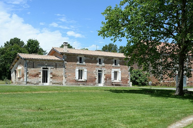 Gîte-Lacombe-Eygurande-Façade 1