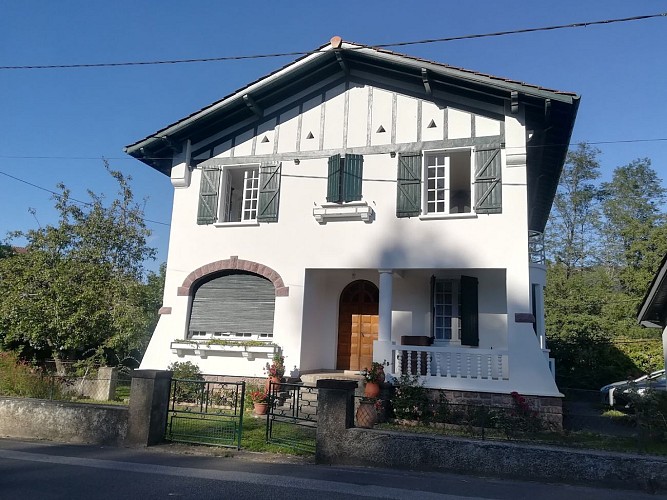 maison francoise plaa façade baigorri