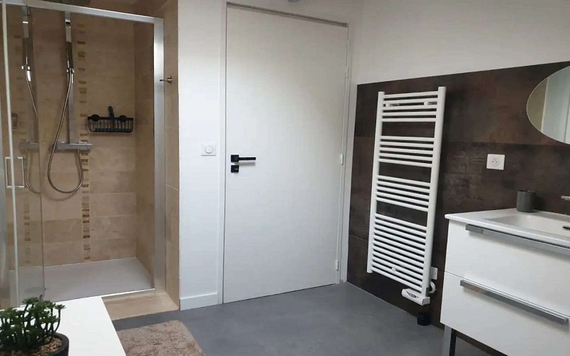 fbf0b1d8-8393-41f0-be65-307902ae603f