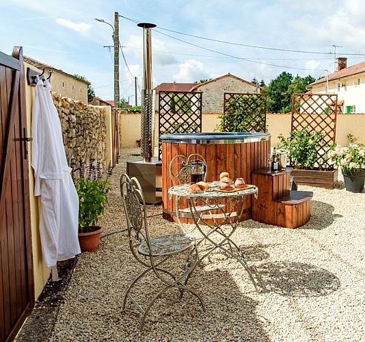 ENGLISH ONLINE WITH TANIA (3000 × 3000 px) (1280 × 1200 px) - 1