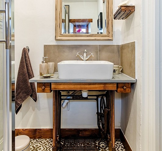 ENGLISH ONLINE WITH TANIA (3000 × 3000 px) (1280 × 1200 px) - 1