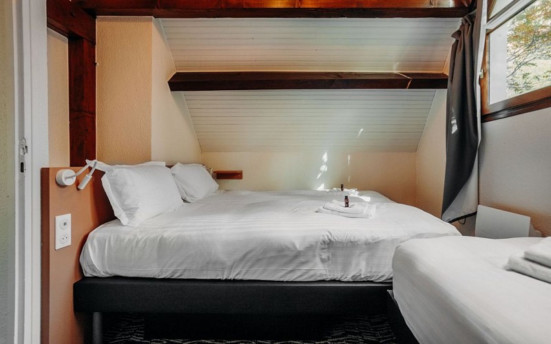 1440Isko-base-camp-40-Isko