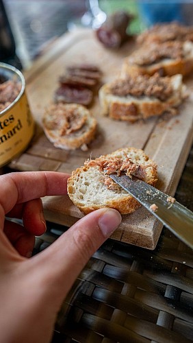 Produits du terroir en terrasse de nos écolodges_16