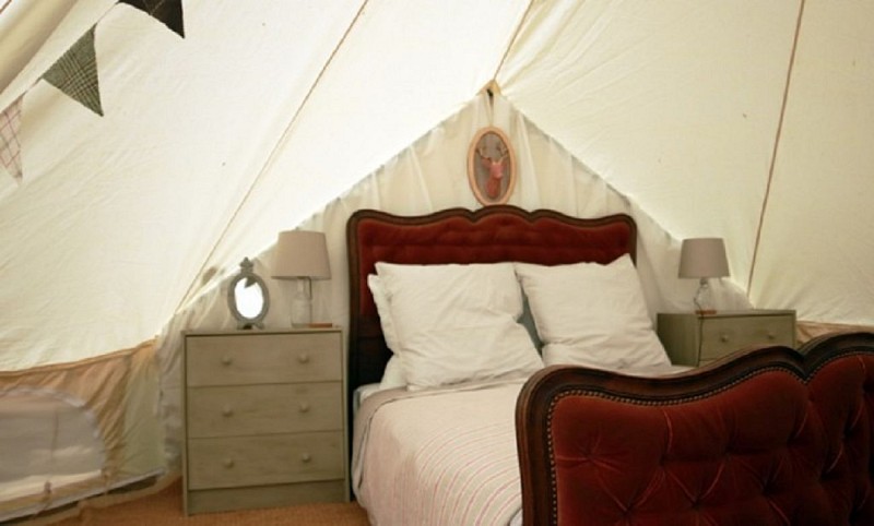 Charron - Glamping - Tente Lyra intérieur_7