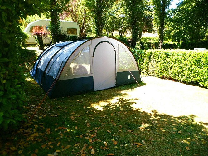 Tente équipée -  CAMPING PARADIS LE CÉOU 15