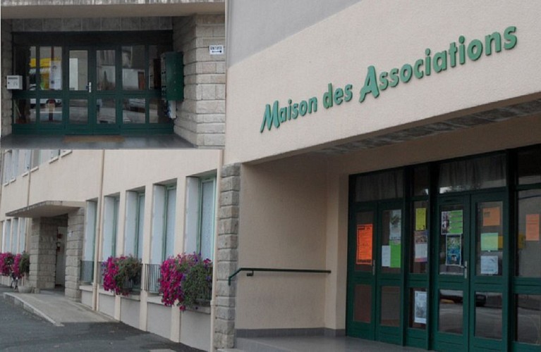 Borne internet à la bibliothèque