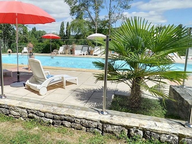 HPAAQU047FS0000H_Courbiac_Le Pouchou_piscine