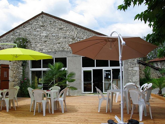 HPAAQU047FS0000H_Courbiac_Le Pouchou_terrasse