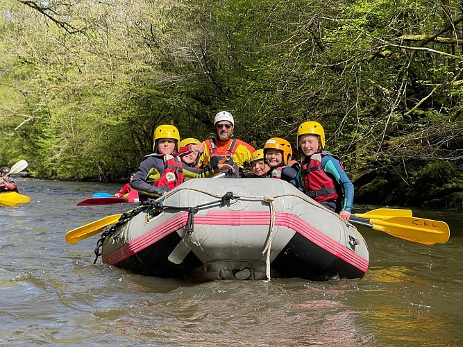 Raft dans les gorges de la Vézère 