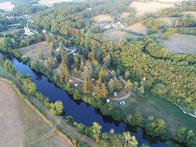 Camping Aire du Grand Pré - St Pierre de Maillé