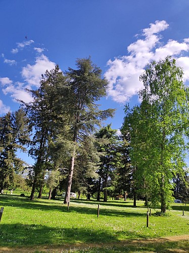 Camping Aire du Grand Pré - St Pierre de Maillé