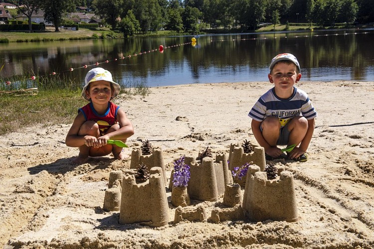 concours de chateau de sable à l'Etang de Meuzac