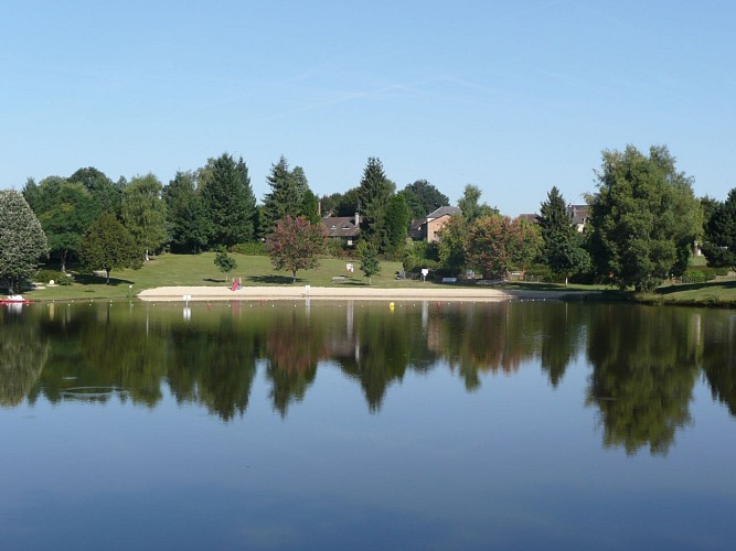 Plan d'eau de baignade de "La Roche" à Meuzac_3