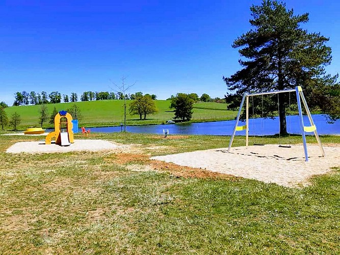 Plan d'eau de baignade de "Montréal" à Saint Germain Les Belles_1