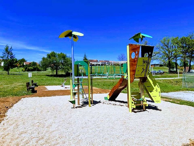 Plan d'eau de baignade de "Montréal" à Saint Germain Les Belles_5