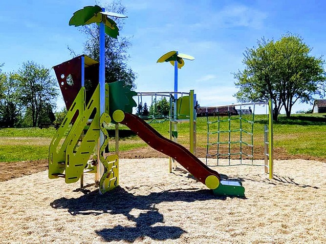 Plan d'eau de baignade de "Montréal" à Saint Germain Les Belles_8