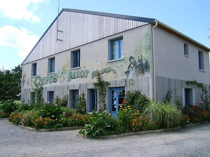 Camping_Renoir_2_etoiles_La_Roche_Posay