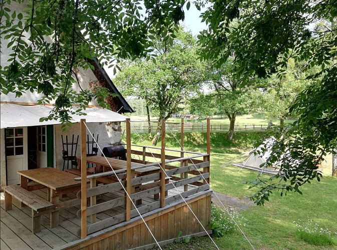 camping terrasse vue sur lac a 10 minutes de chamberet treignac