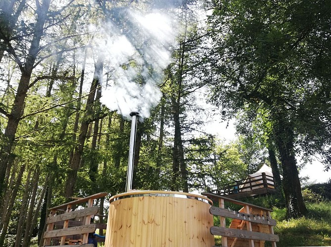 Bain norvégien jaccuzzi camping kabaneko 87