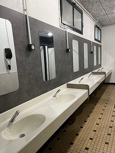 Lavabo sanitaire camping