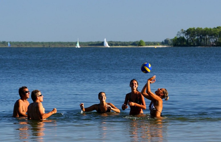 Multi activités-UCPA-Bombannes-Lac