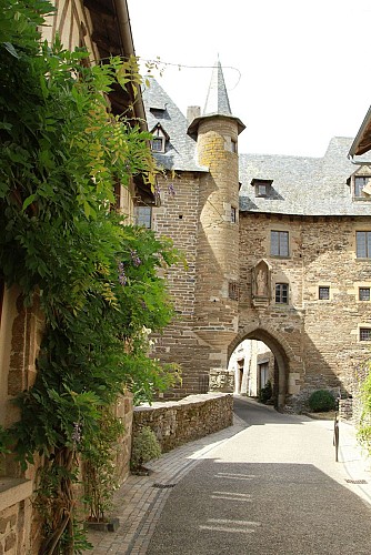 Porte Bécharie Uzerche