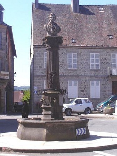 PATRIMOINE - Fontaine Courtaud