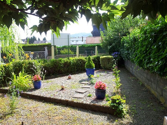 ChHotesLAVERGNE-Argentat_jardin2_5