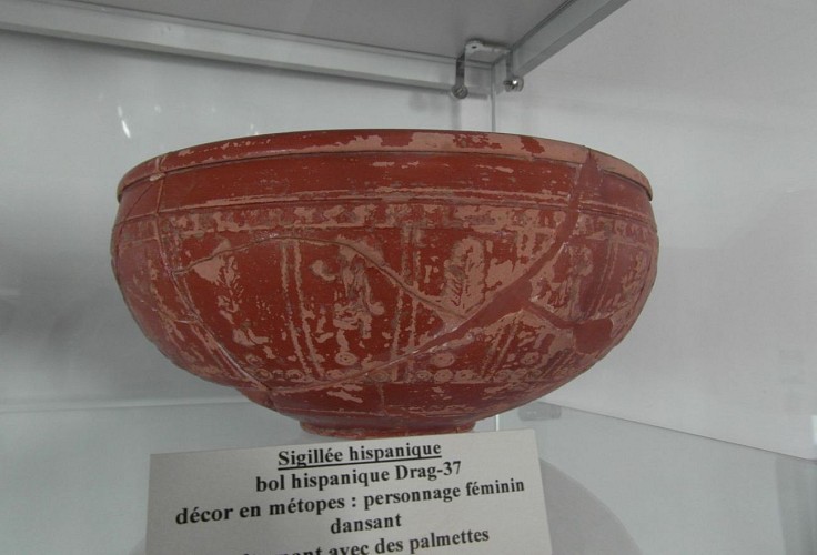 Musée du Camp Romain Usakoa - Sigillée Hispanique - Saint Jean le Vieux