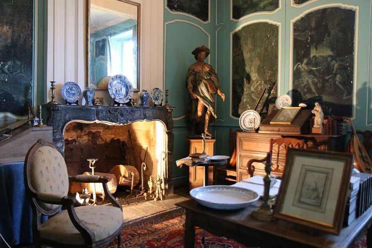 chateau de mascaraas peinture sur boiserie credit photo bearn pyrenees